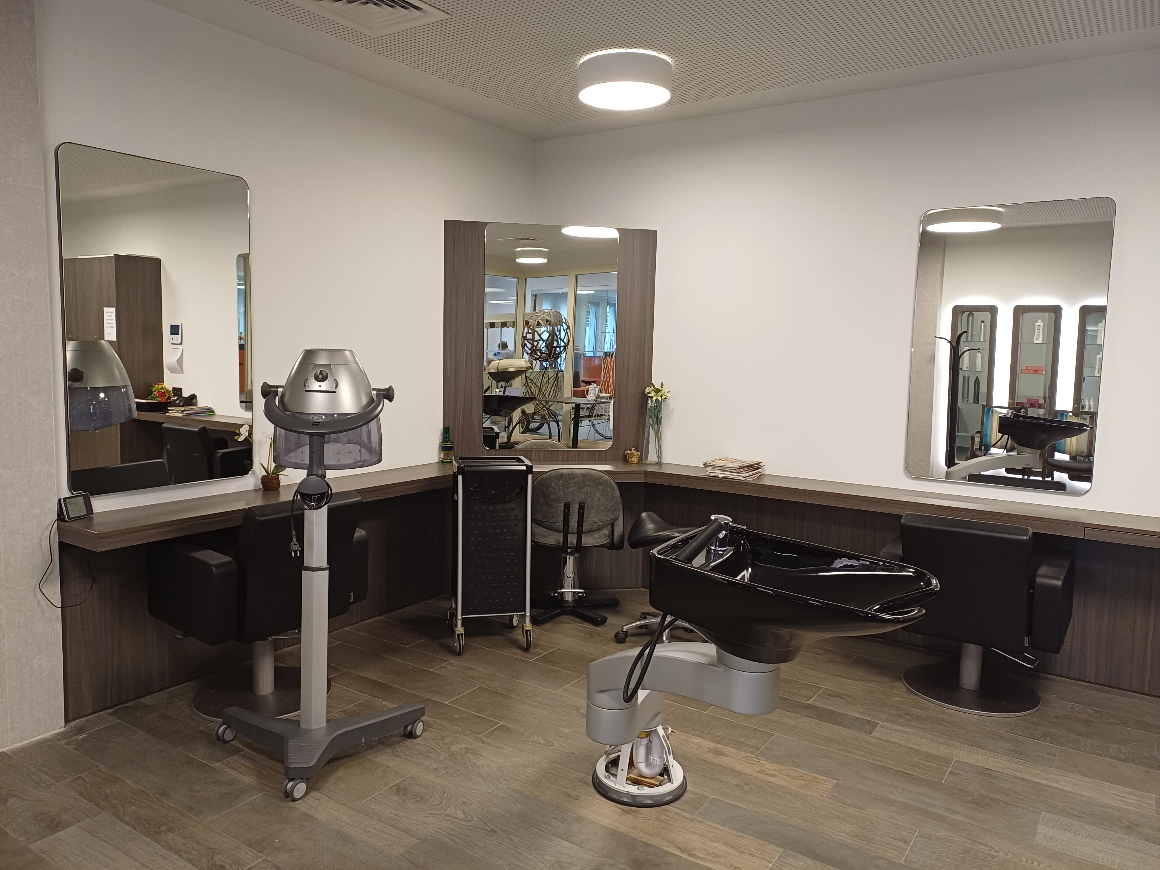 Foto van het kapsalon in WZC Ter Potterie